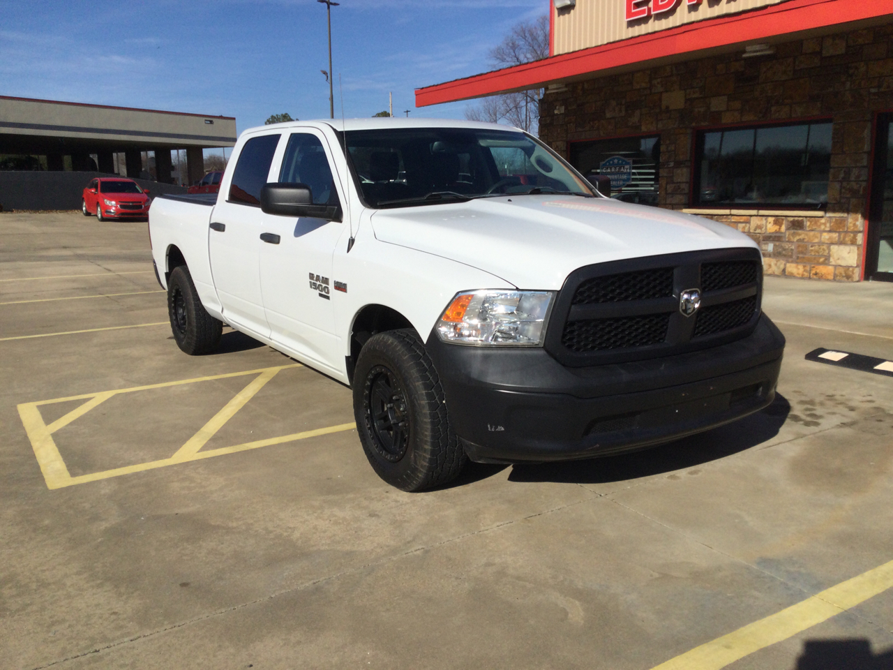 RAM 1500 Classic Tradesman 4x4 Crew Cab 6'4" Box 2019