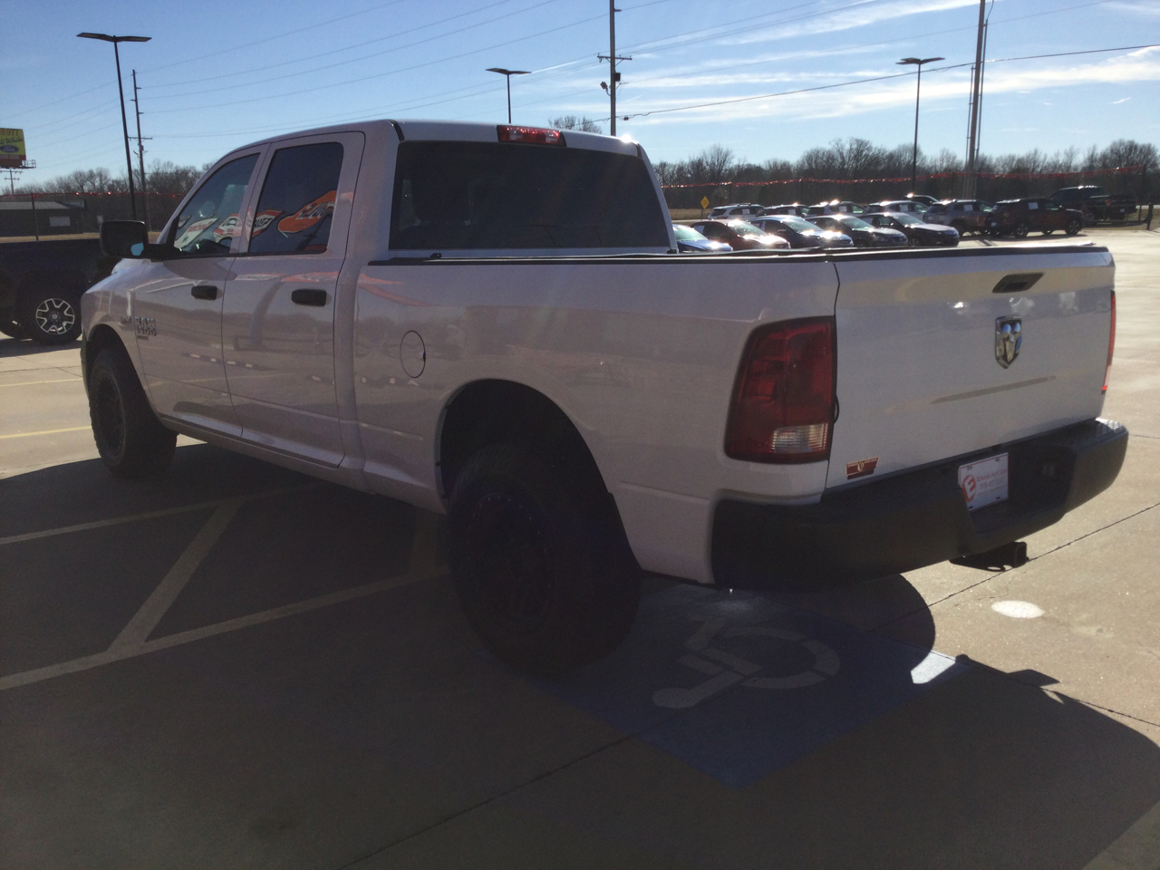 RAM 1500 Classic Tradesman 4x4 Crew Cab 6'4" Box 2019