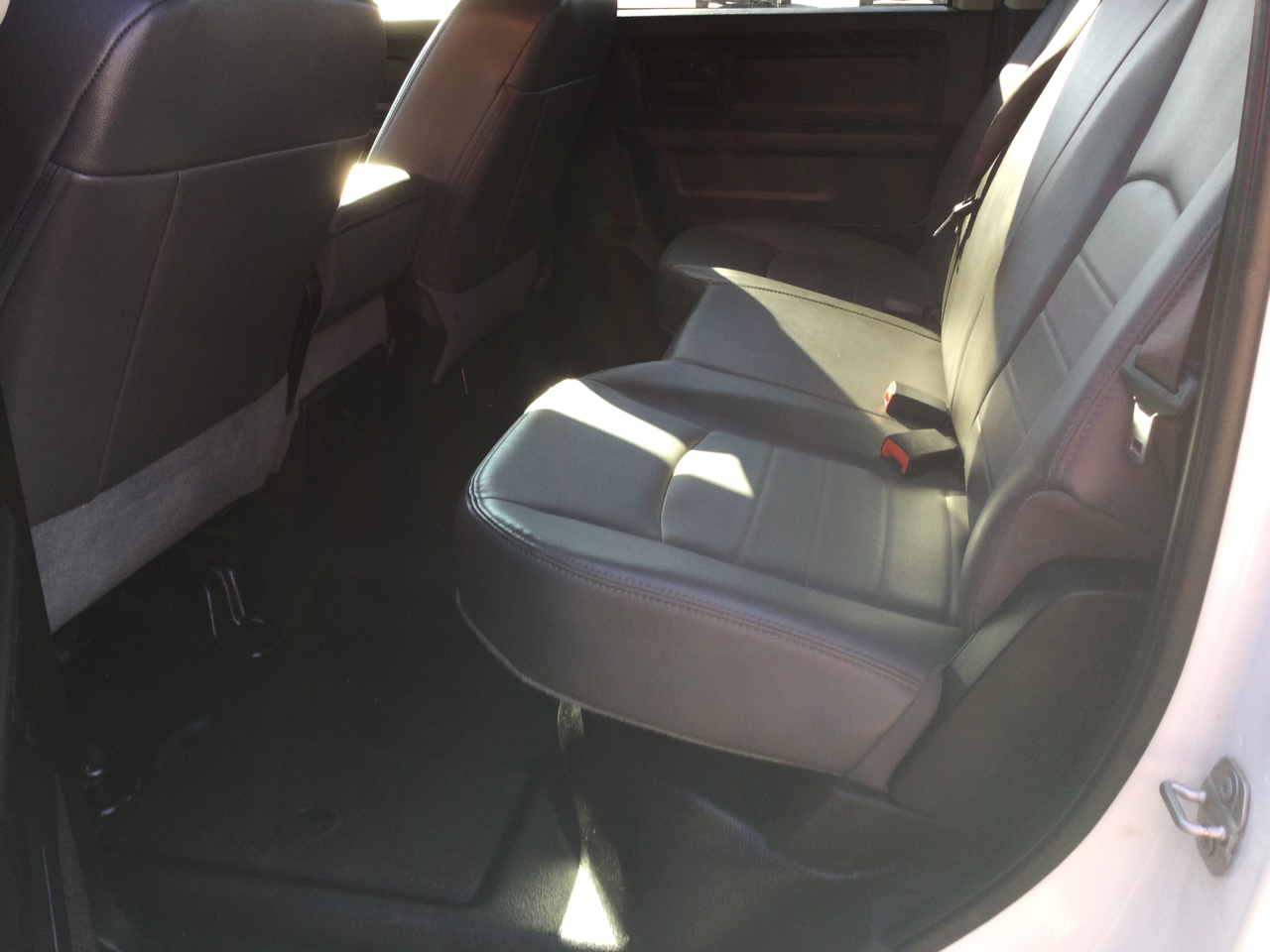 RAM 1500 Classic Tradesman 4x4 Crew Cab 6'4" Box 2019