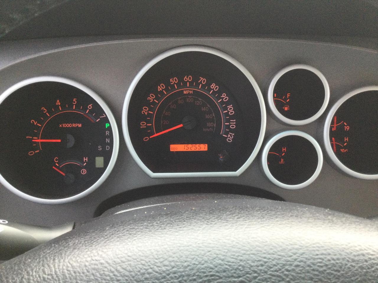 Toyota Sequoia RWD V8 6-Spd AT SR5 (Natl) 2010