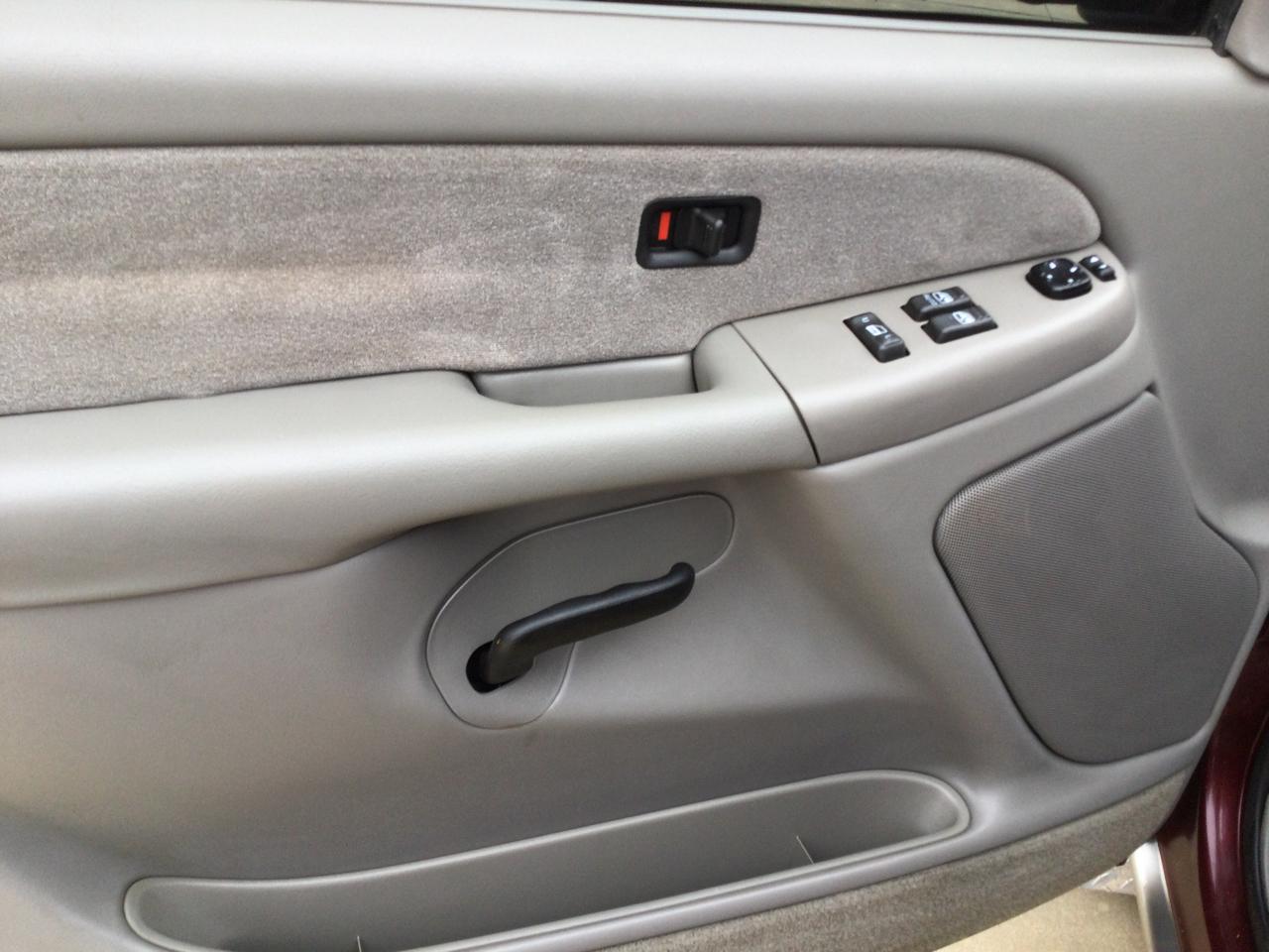 Chevrolet Silverado 1500 4dr Ext Cab 143.5" WB 4WD LS 2000