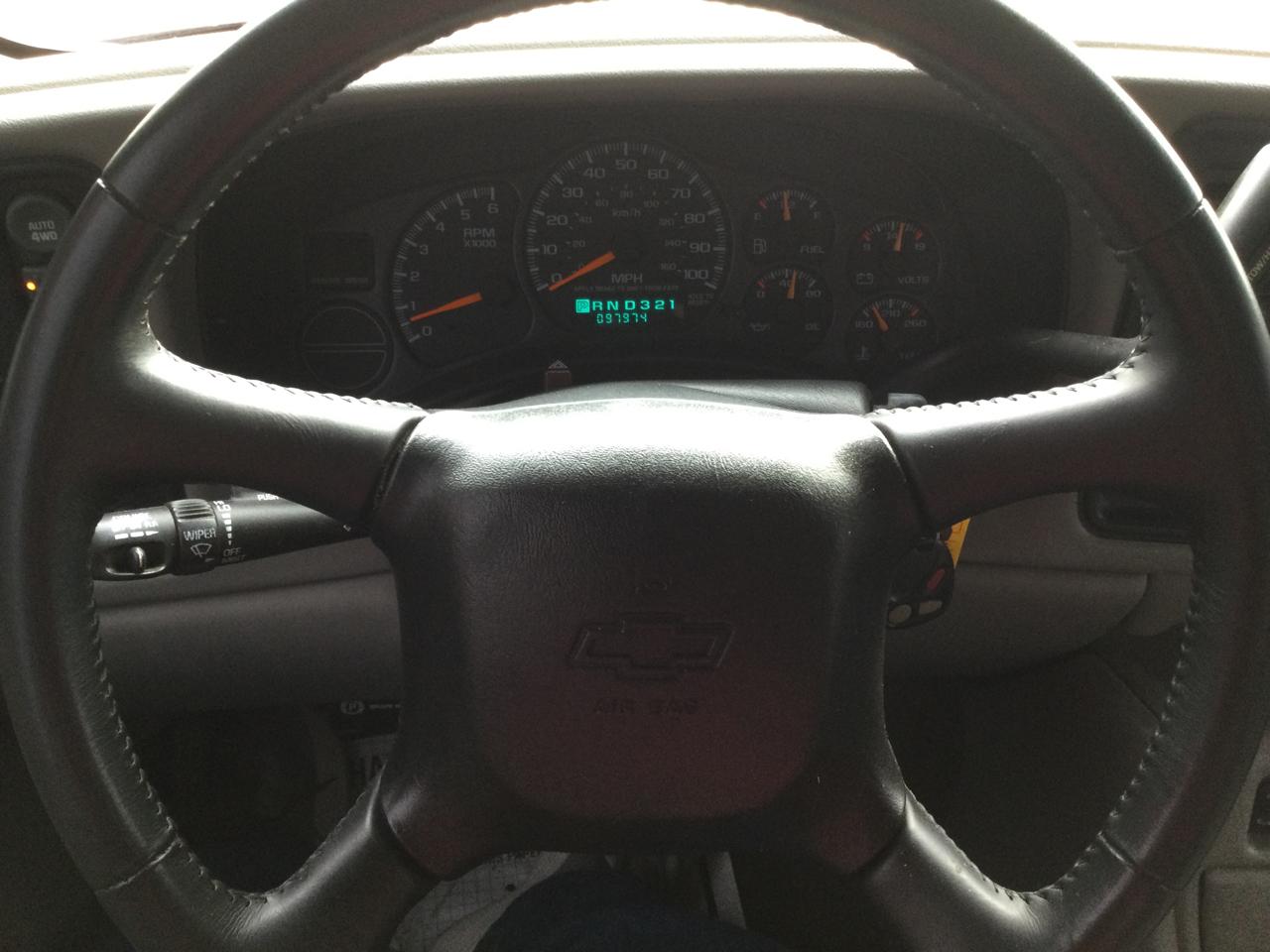 Chevrolet Silverado 1500 4dr Ext Cab 143.5" WB 4WD LS 2000