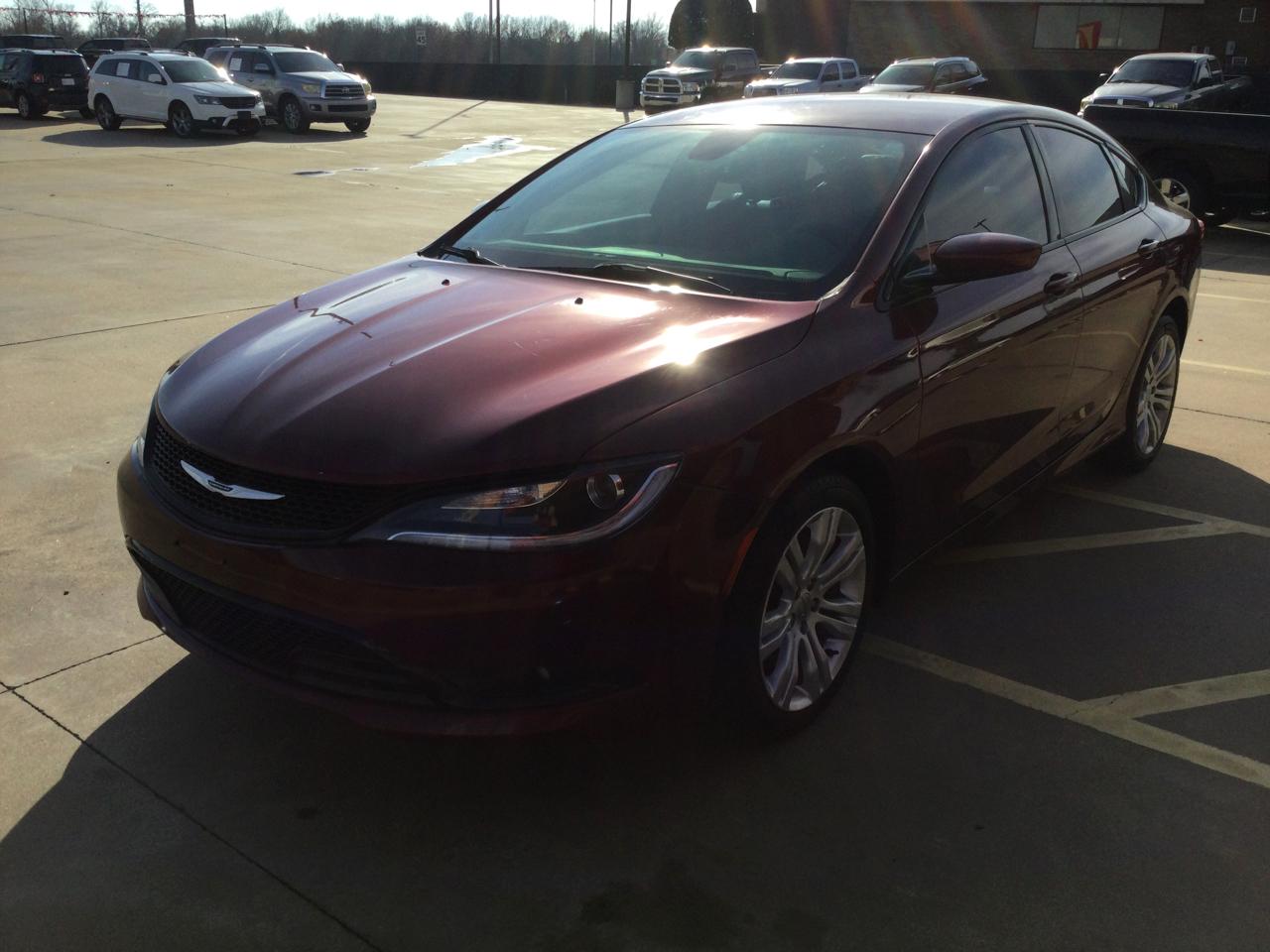 Chrysler 200 4dr Sdn S AWD 2016