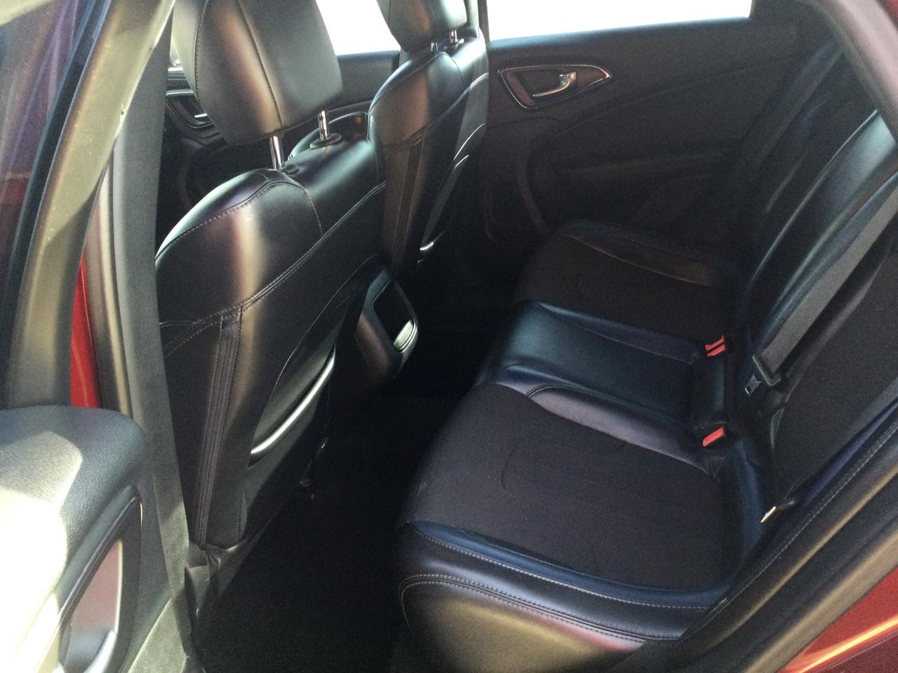 Chrysler 200 4dr Sdn S AWD 2016