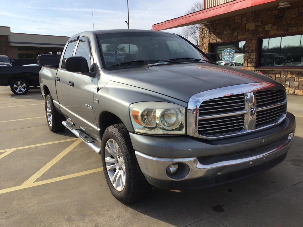 Dodge Ram 1500 4WD Quad Cab 140.5" SLT 2008