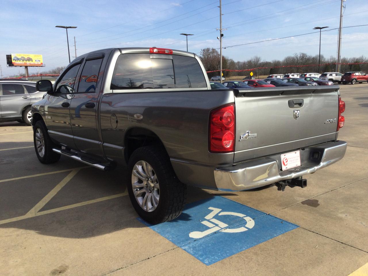 Dodge Ram 1500 4WD Quad Cab 140.5" SLT 2008