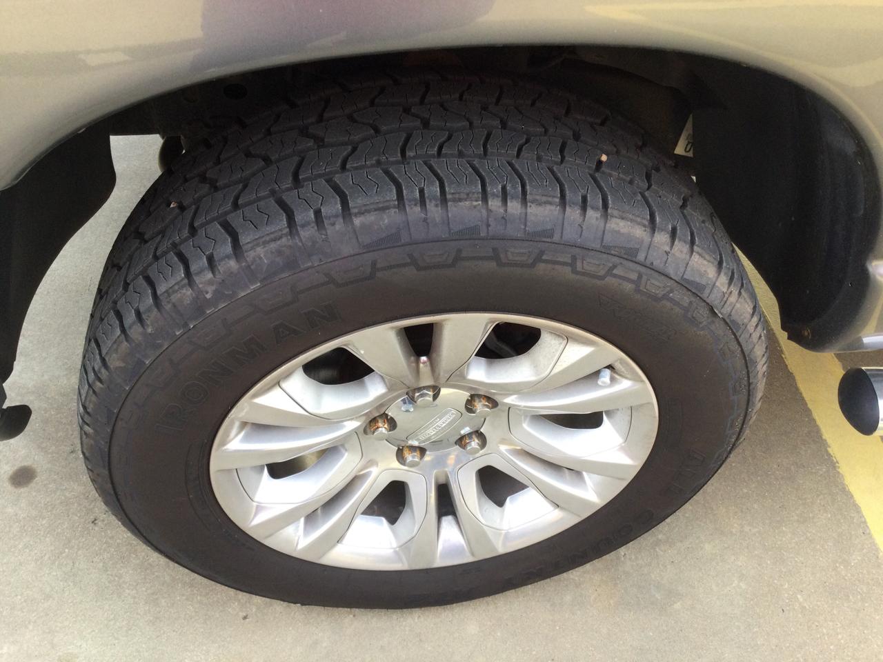 Dodge Ram 1500 4WD Quad Cab 140.5" SLT 2008