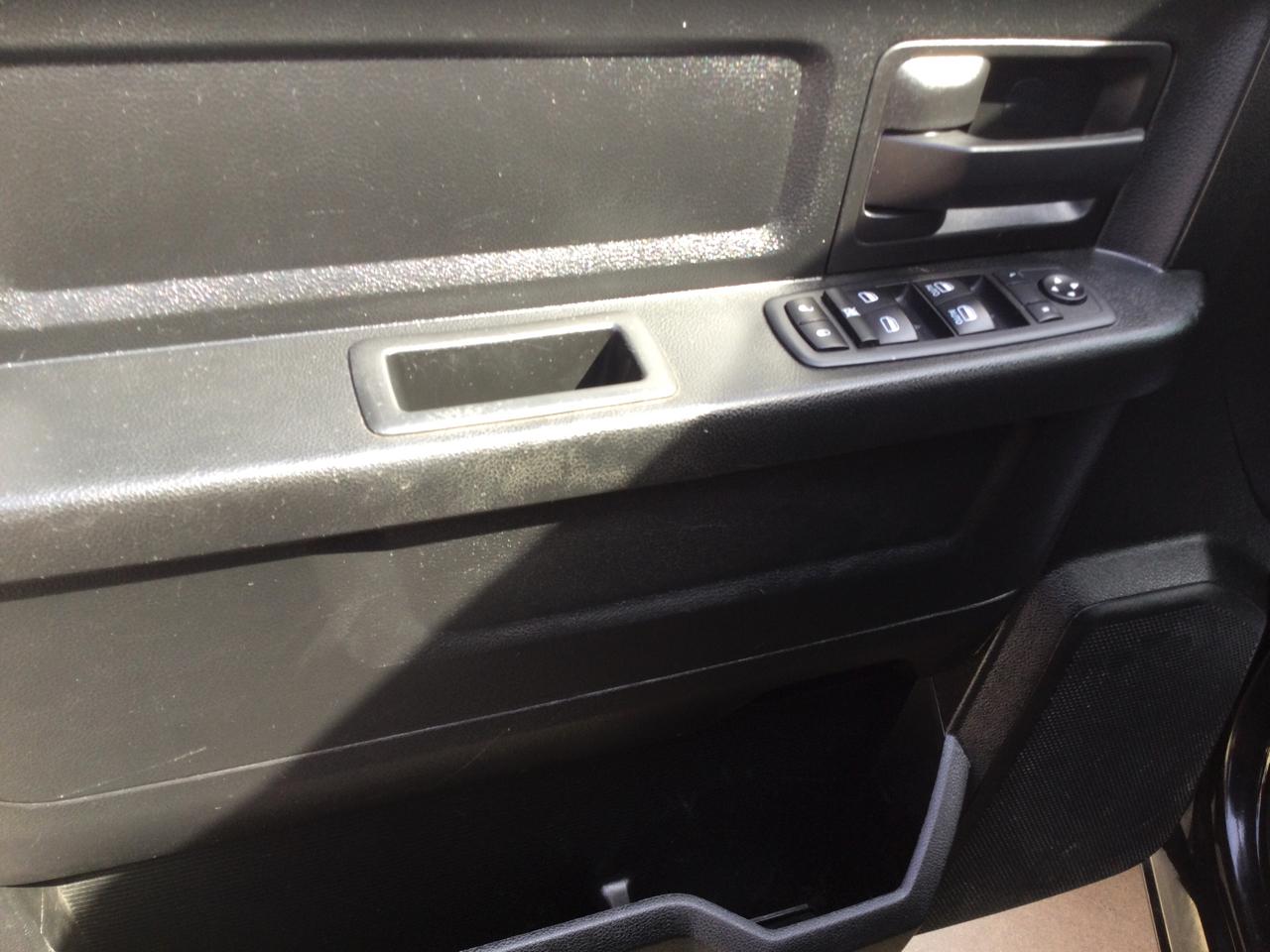 RAM 1500 Classic Tradesman 4x2 Quad Cab 6'4" Box 2019