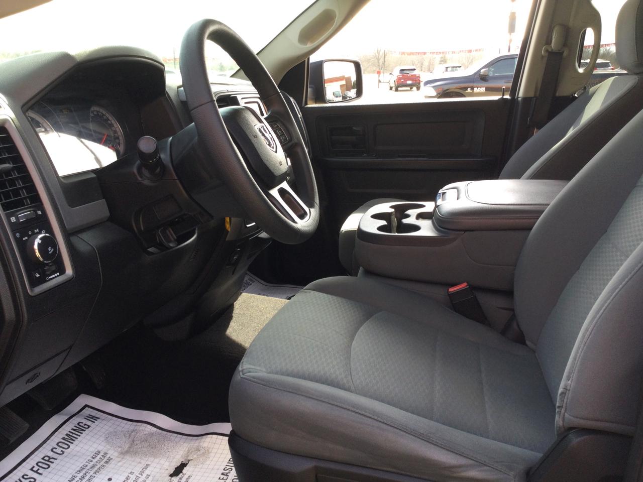 RAM 1500 Classic Tradesman 4x2 Quad Cab 6'4" Box 2019