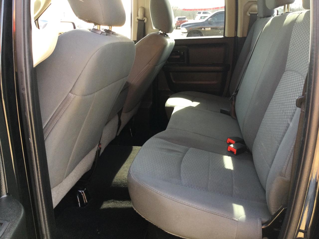 RAM 1500 Classic Tradesman 4x2 Quad Cab 6'4" Box 2019