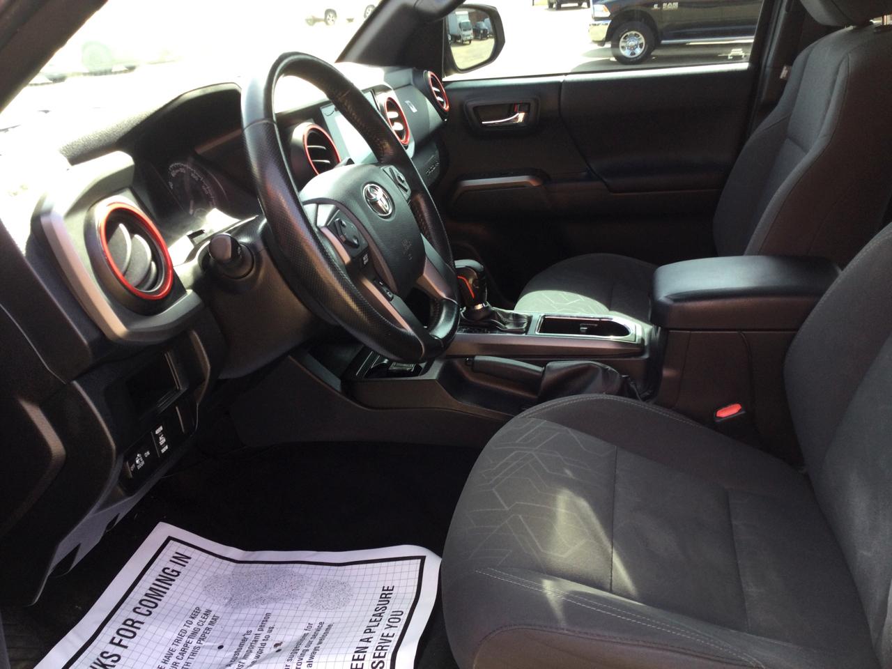 Toyota Tacoma 4WD Double Cab V6 MT TRD Off Road (Natl) 2016