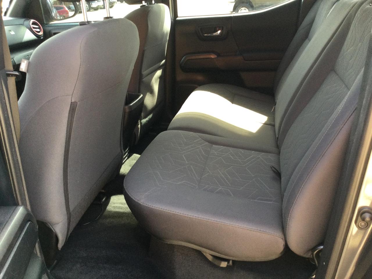 Toyota Tacoma 4WD Double Cab V6 MT TRD Off Road (Natl) 2016