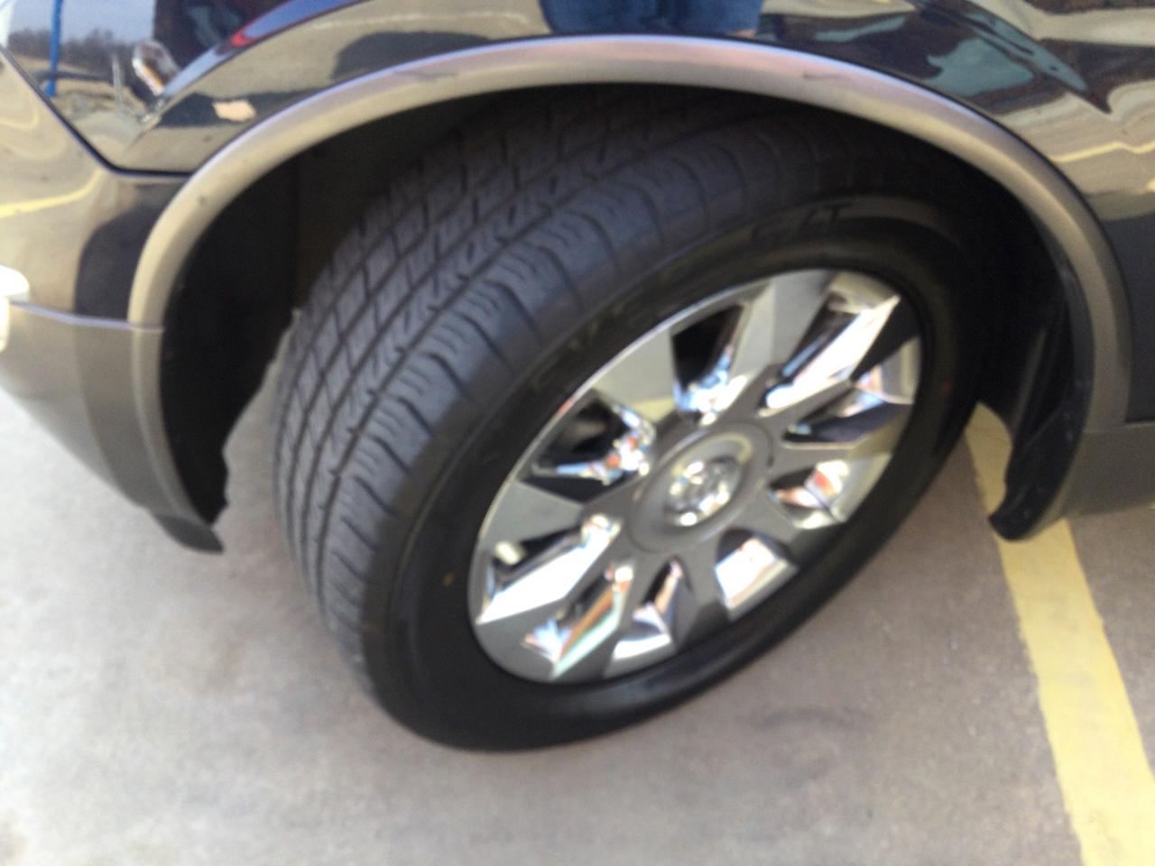 Buick Enclave AWD 4dr CXL-2 2011