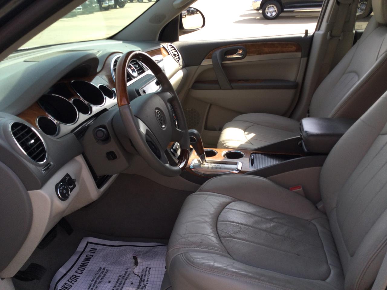 Buick Enclave AWD 4dr CXL-2 2011