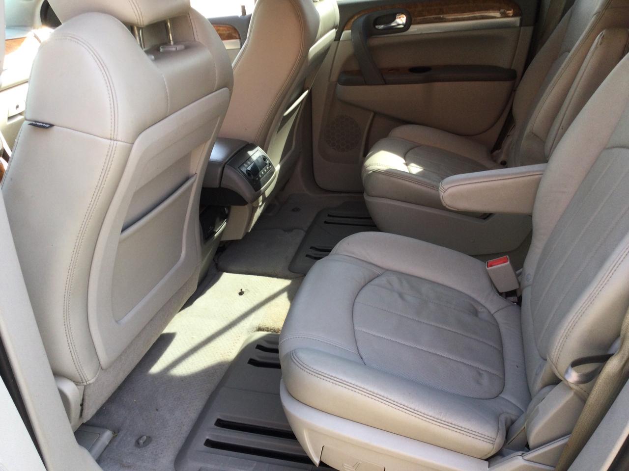 Buick Enclave AWD 4dr CXL-2 2011