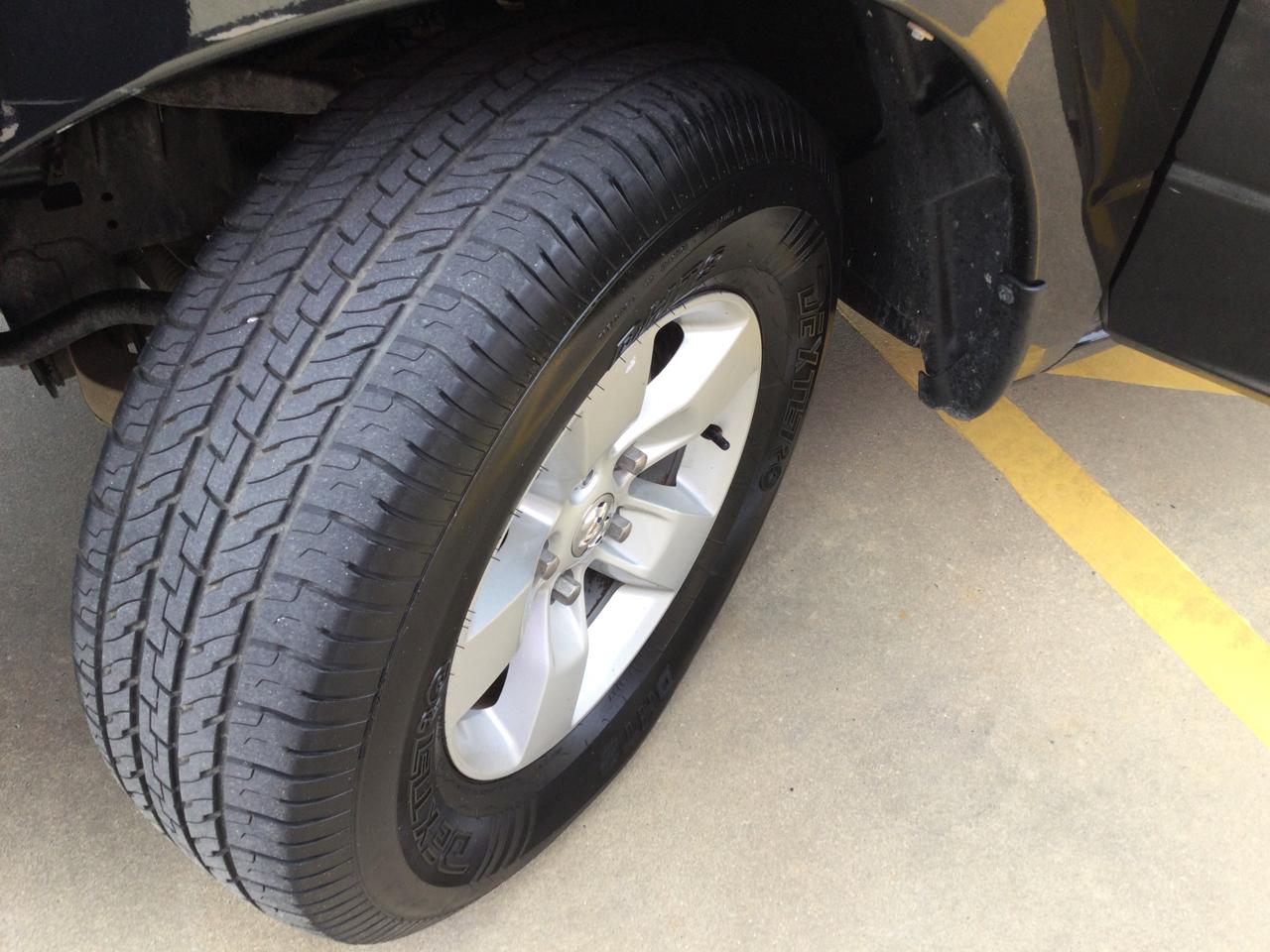 RAM 1500 Express 4x2 Crew Cab 5'7" Box 2017