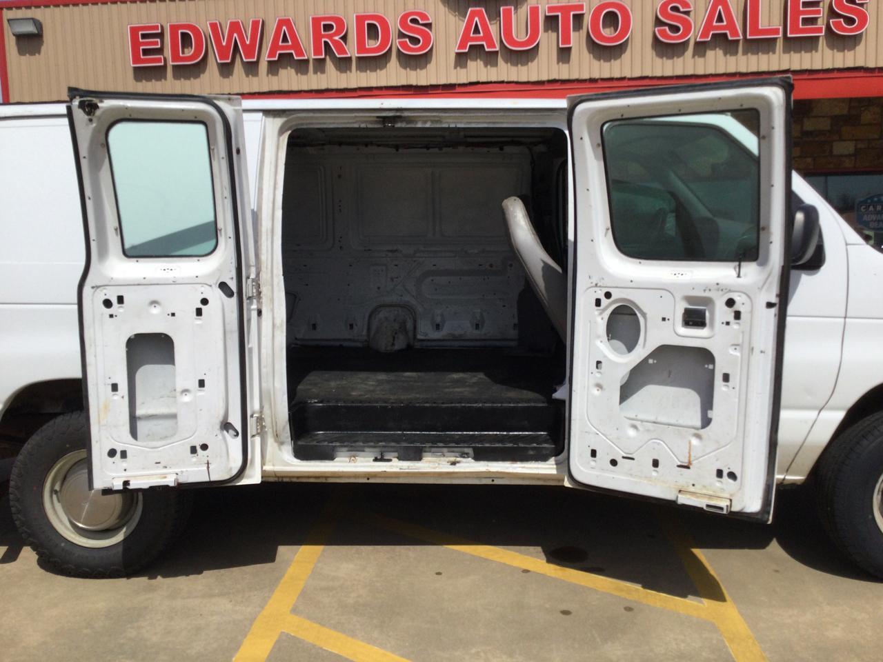 Ford Econoline Cargo Van E-350 Super 2000