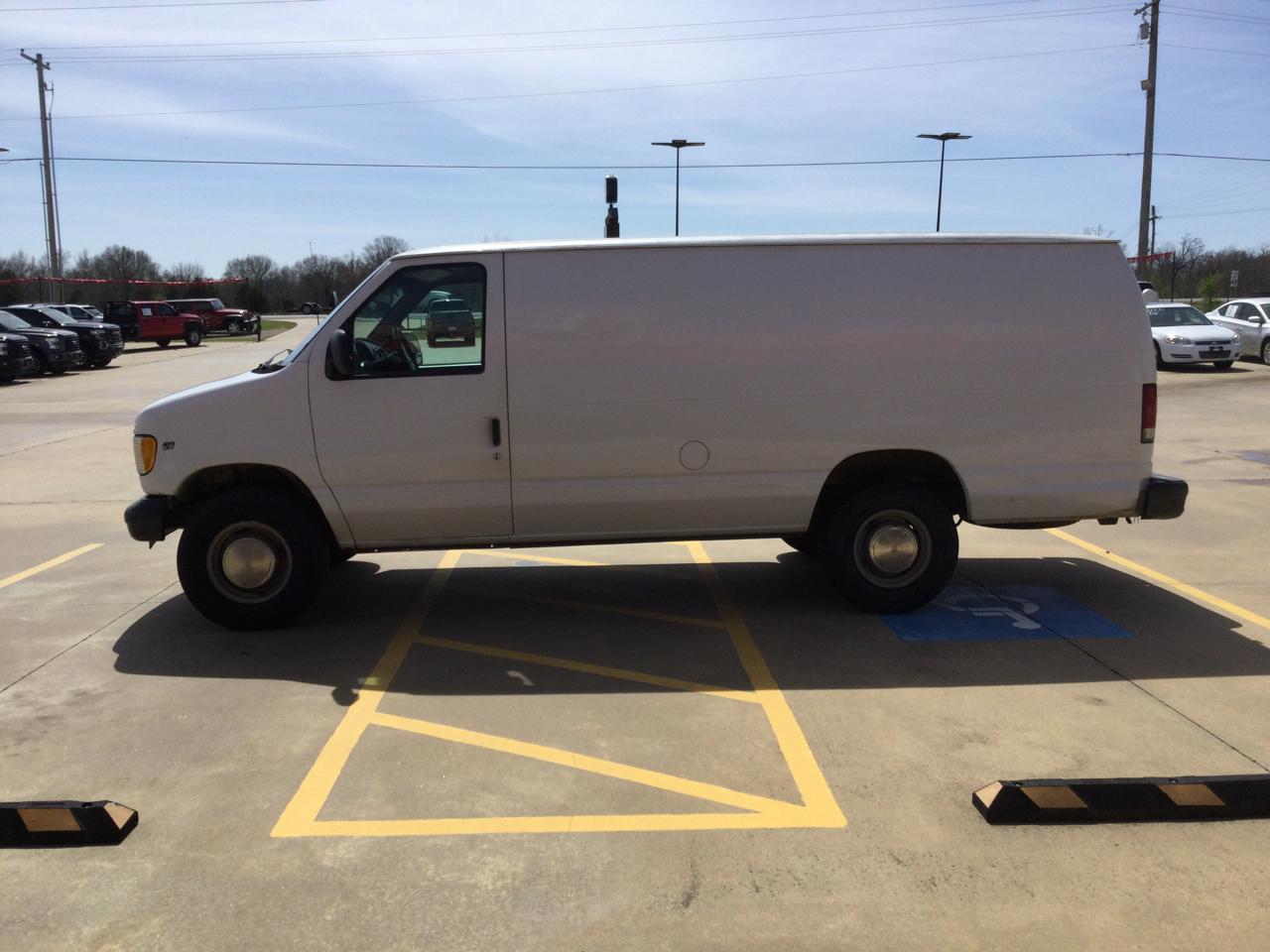 Ford Econoline Cargo Van E-350 Super 2000