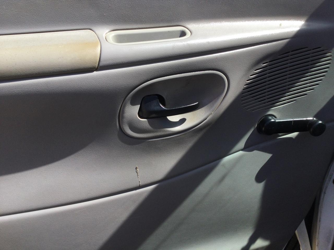 Ford Econoline Cargo Van E-350 Super 2000