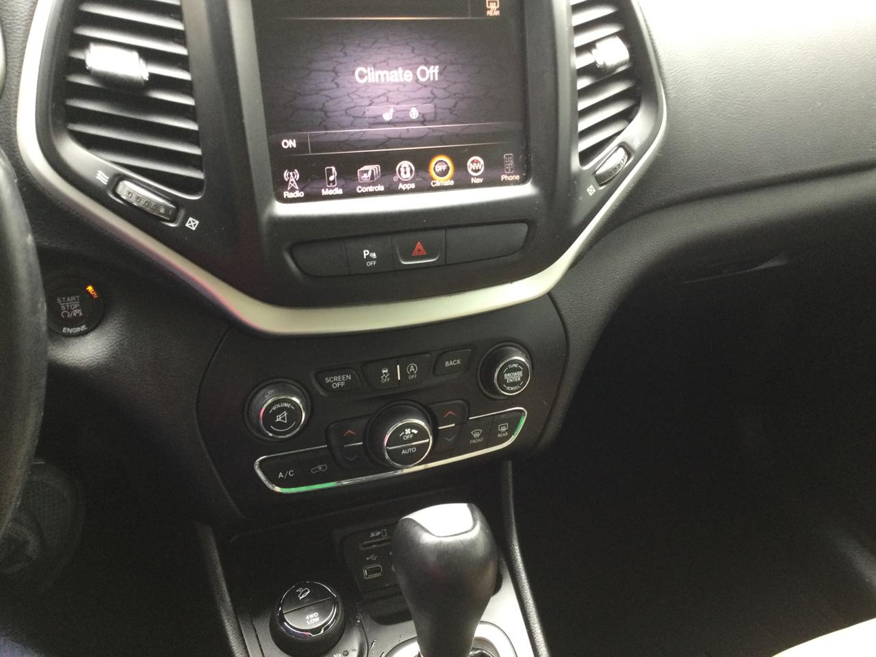 Jeep Cherokee 4WD 4dr Limited 2016