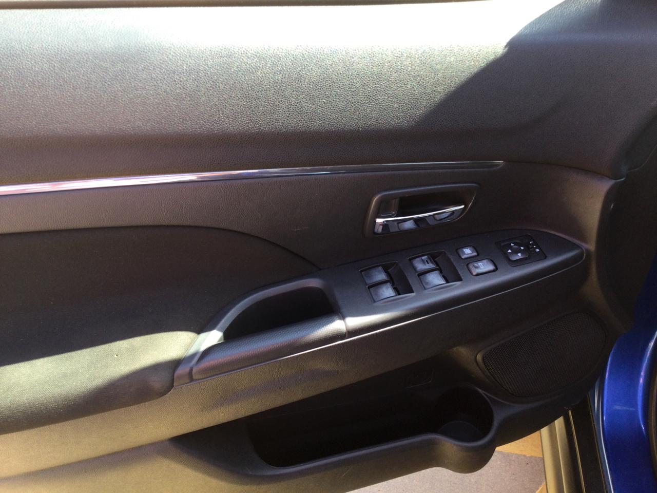 Mitsubishi Outlander Sport 2WD 4dr CVT 2.0 ES 2016