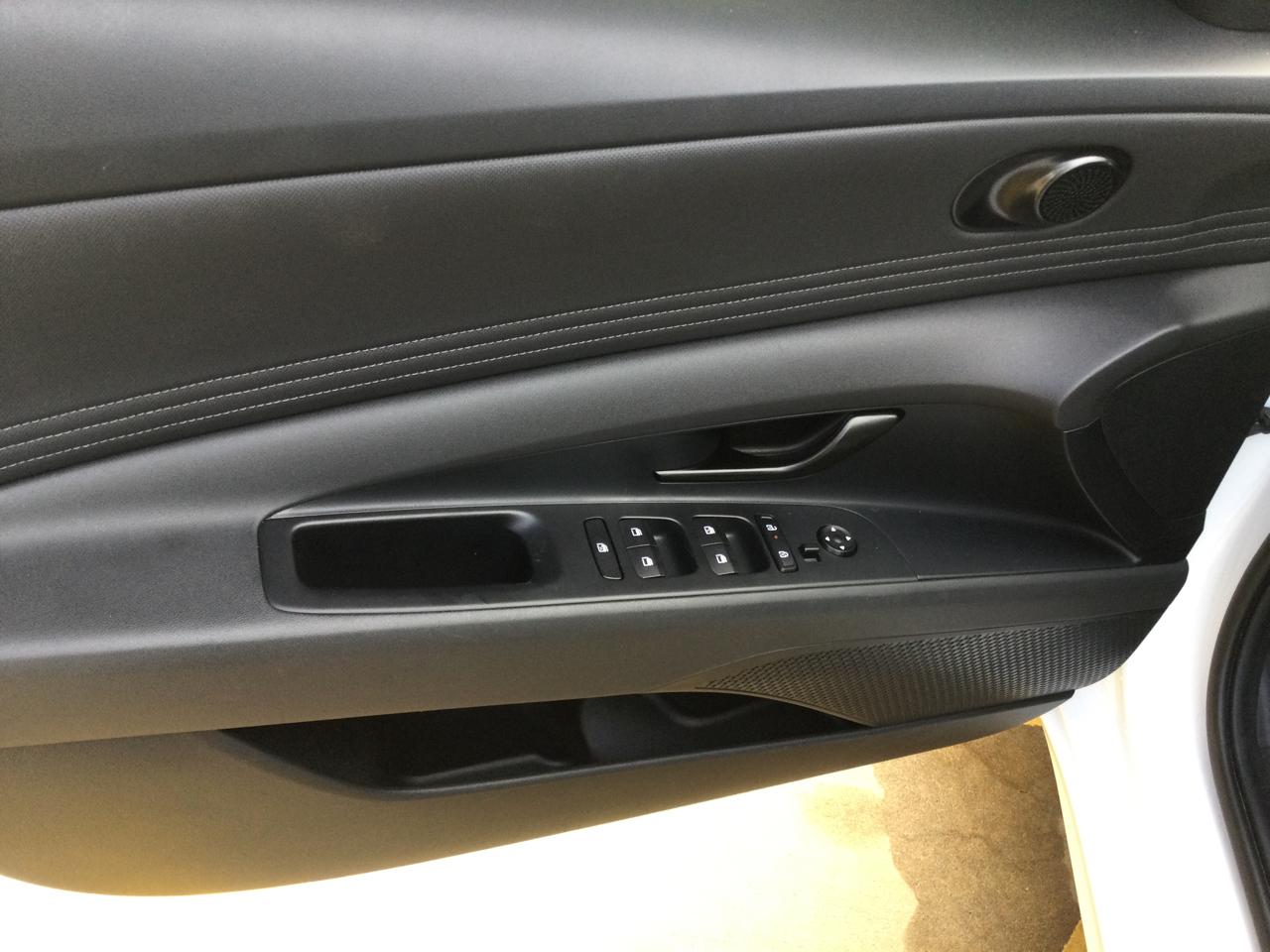 Hyundai Elantra SEL Sport IVT 2025