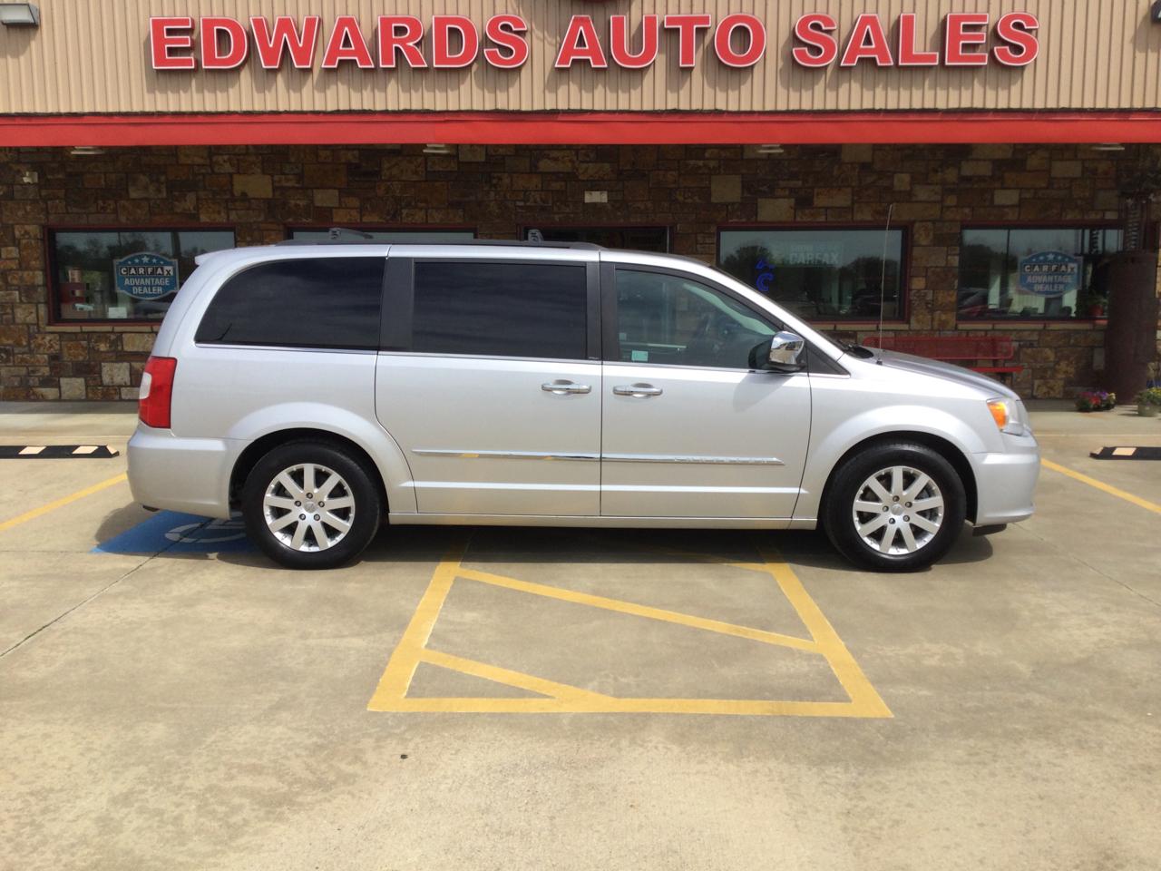 Chrysler Town & Country 4dr Wgn Touring-L 2012