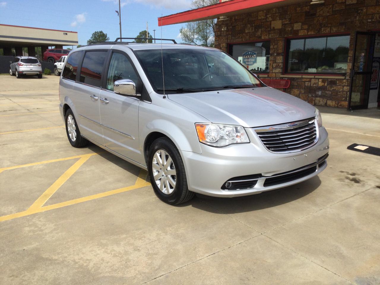 Chrysler Town & Country 4dr Wgn Touring-L 2012