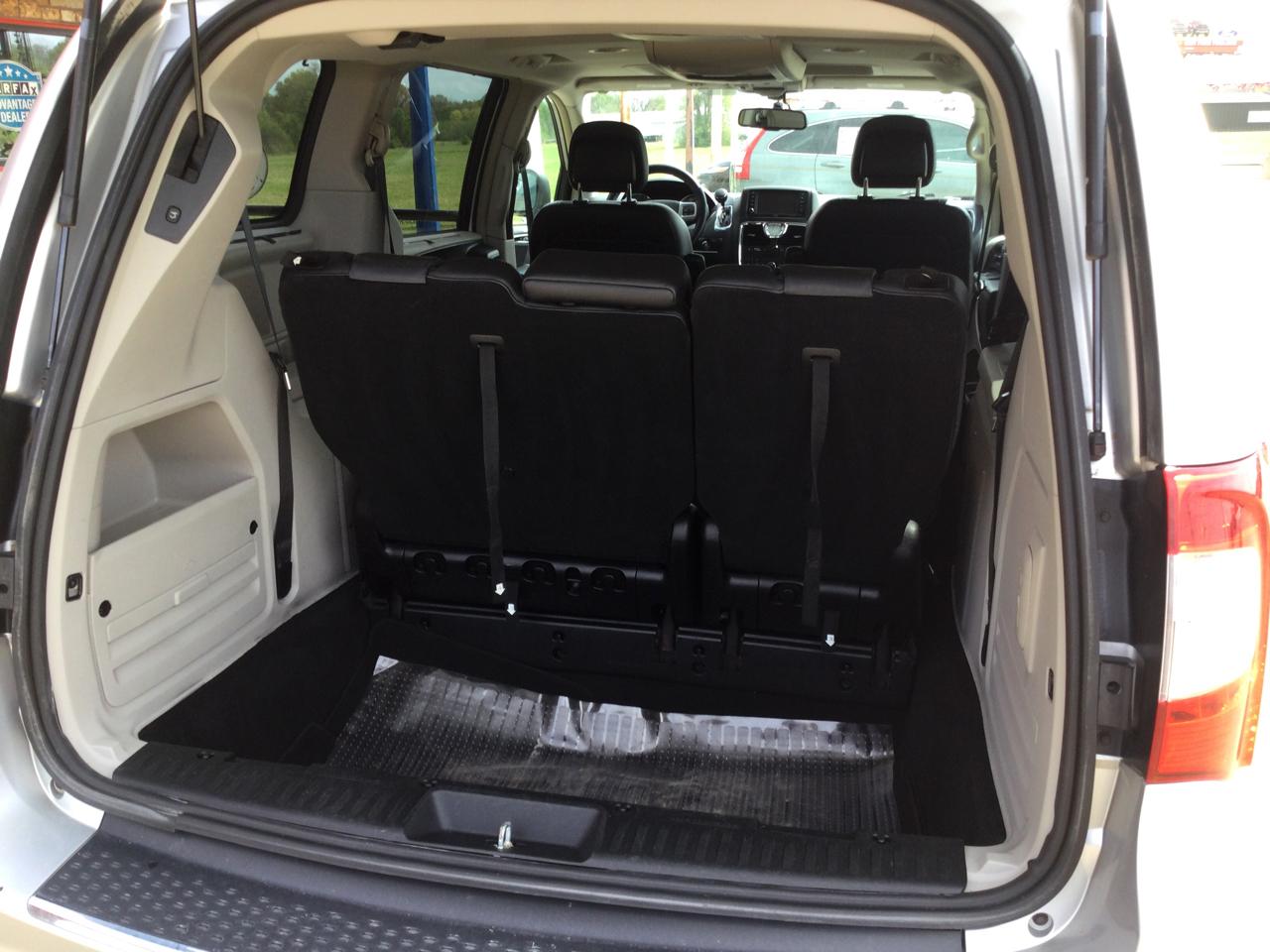 Chrysler Town & Country 4dr Wgn Touring-L 2012