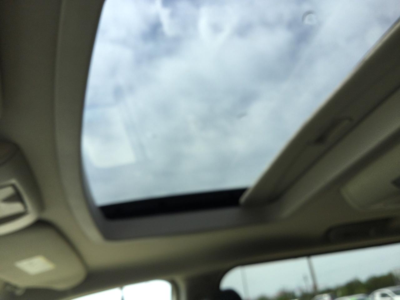 Chrysler Town & Country 4dr Wgn Touring-L 2012