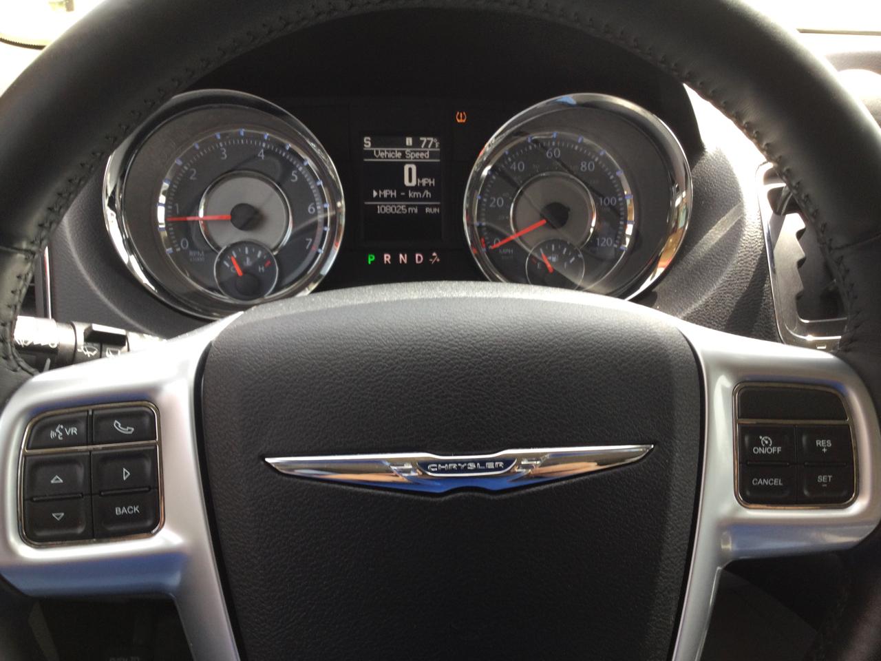 Chrysler Town & Country 4dr Wgn Touring-L 2012