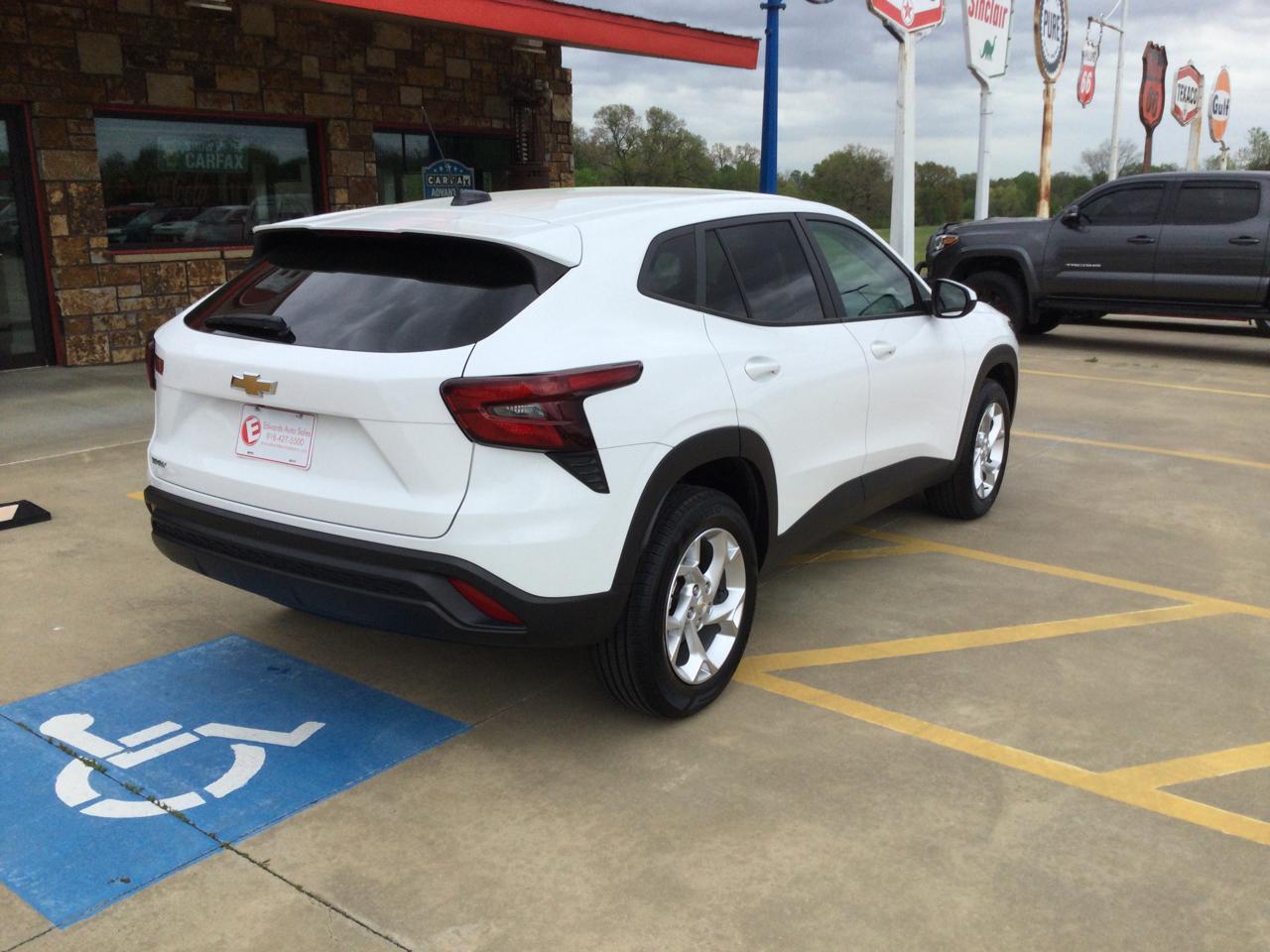 Chevrolet Trax FWD 4dr LS 2024