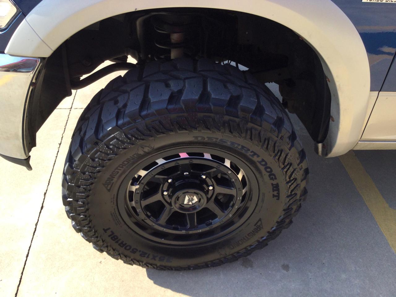 Dodge Ram 2500 4WD Mega Cab 160.5" Laramie 2010