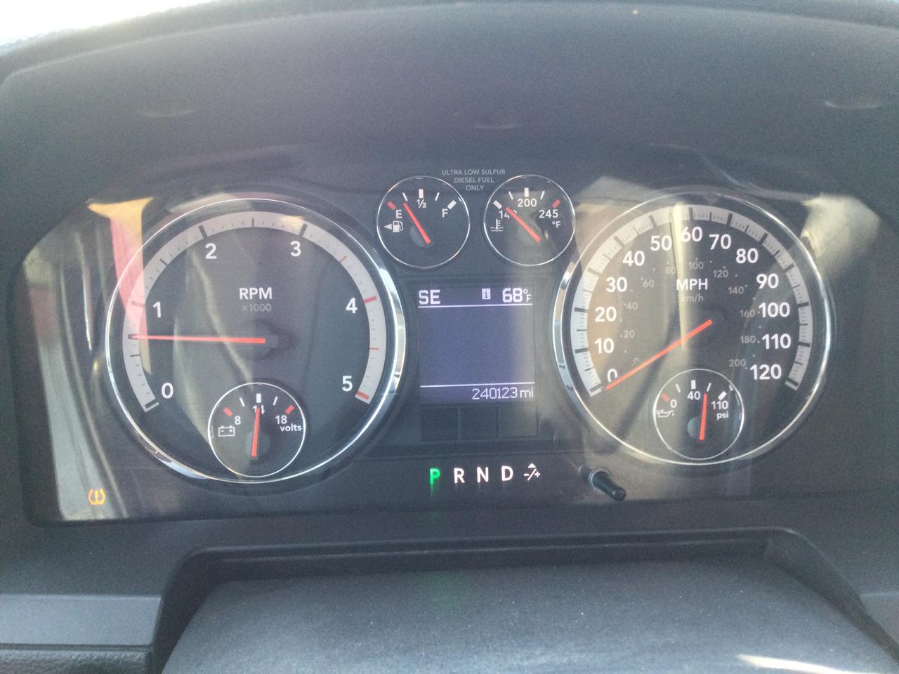 Dodge Ram 2500 4WD Mega Cab 160.5" Laramie 2010