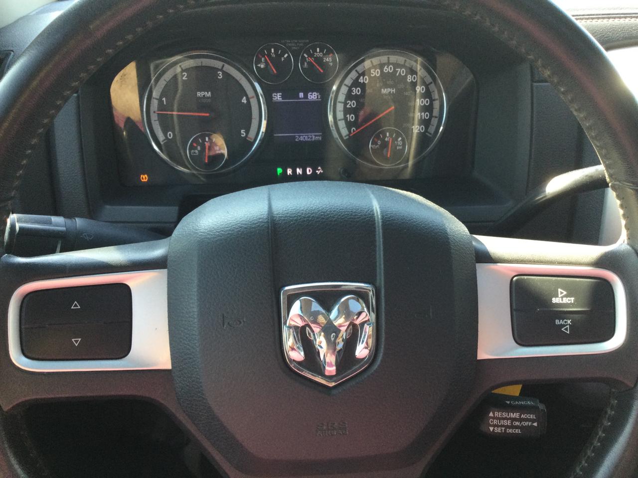 Dodge Ram 2500 4WD Mega Cab 160.5" Laramie 2010