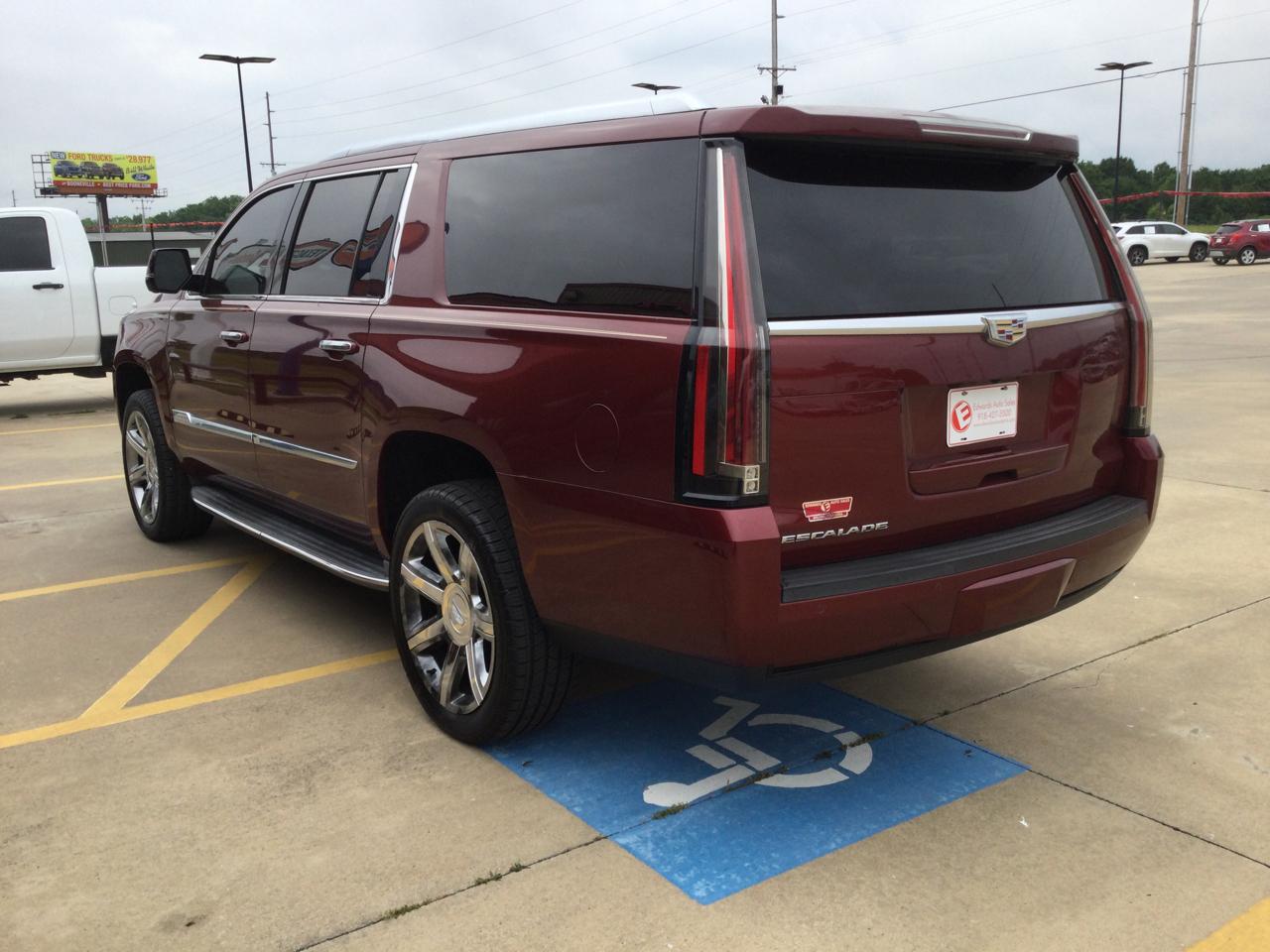 Cadillac Escalade ESV 2WD 4dr Luxury Collection 2016
