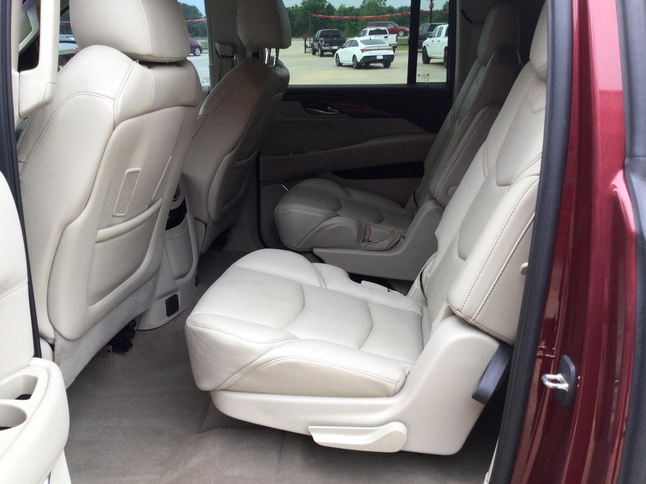Cadillac Escalade ESV 2WD 4dr Luxury Collection 2016
