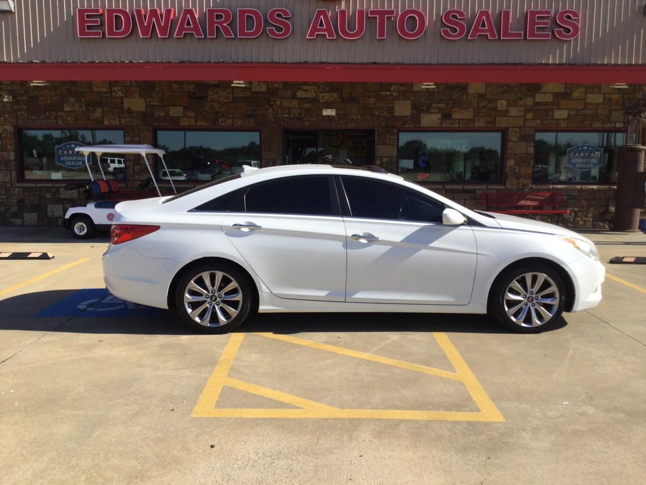 Hyundai Sonata 4dr Sdn 2.4L Auto SE 2012