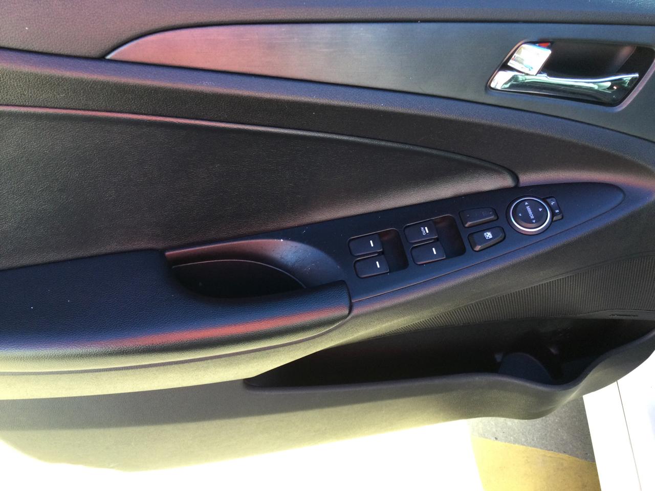 Hyundai Sonata 4dr Sdn 2.4L Auto SE 2012