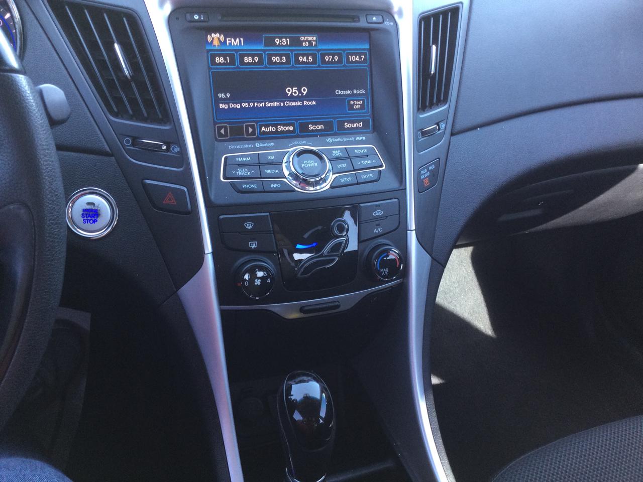 Hyundai Sonata 4dr Sdn 2.4L Auto SE 2012