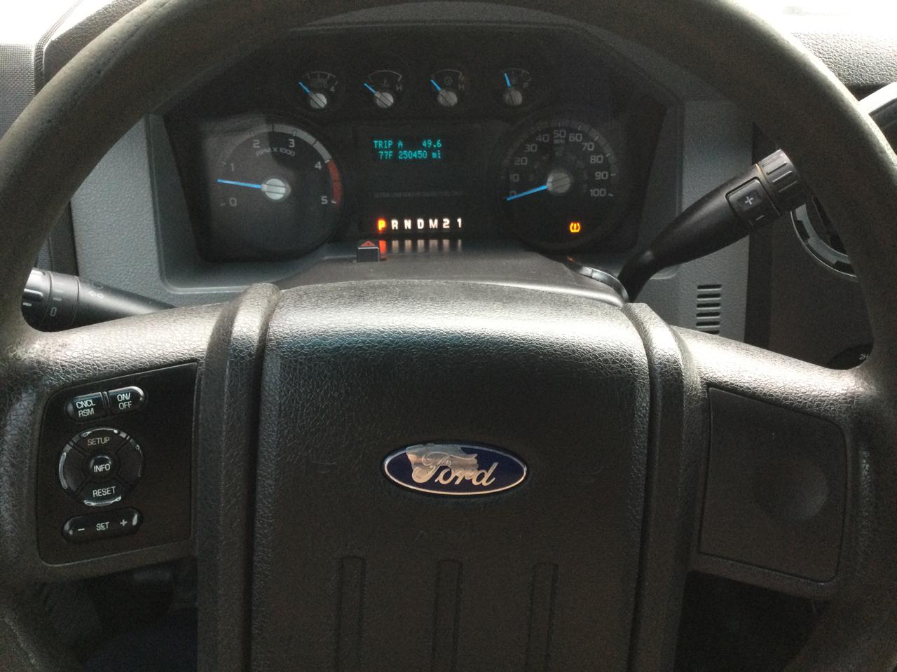 Ford Super Duty F-350 SRW 4WD Crew Cab 156" XL 2014