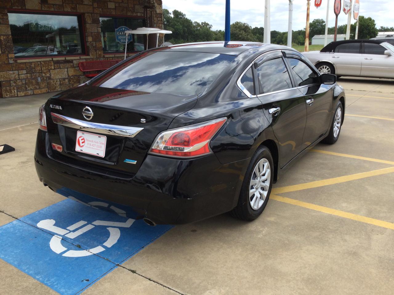 Nissan Altima 4dr Sdn I4 2.5 S 2014