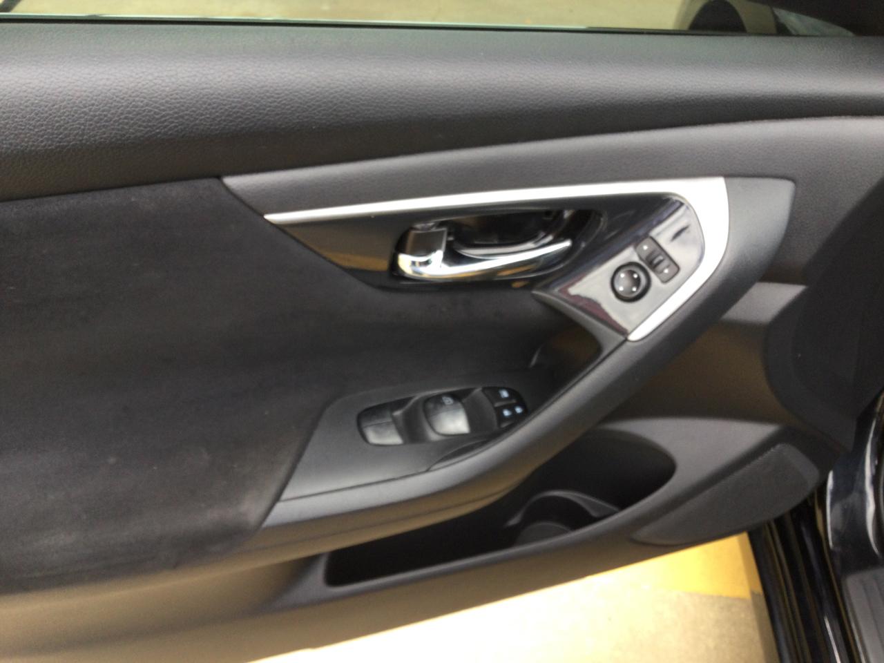 Nissan Altima 4dr Sdn I4 2.5 S 2014