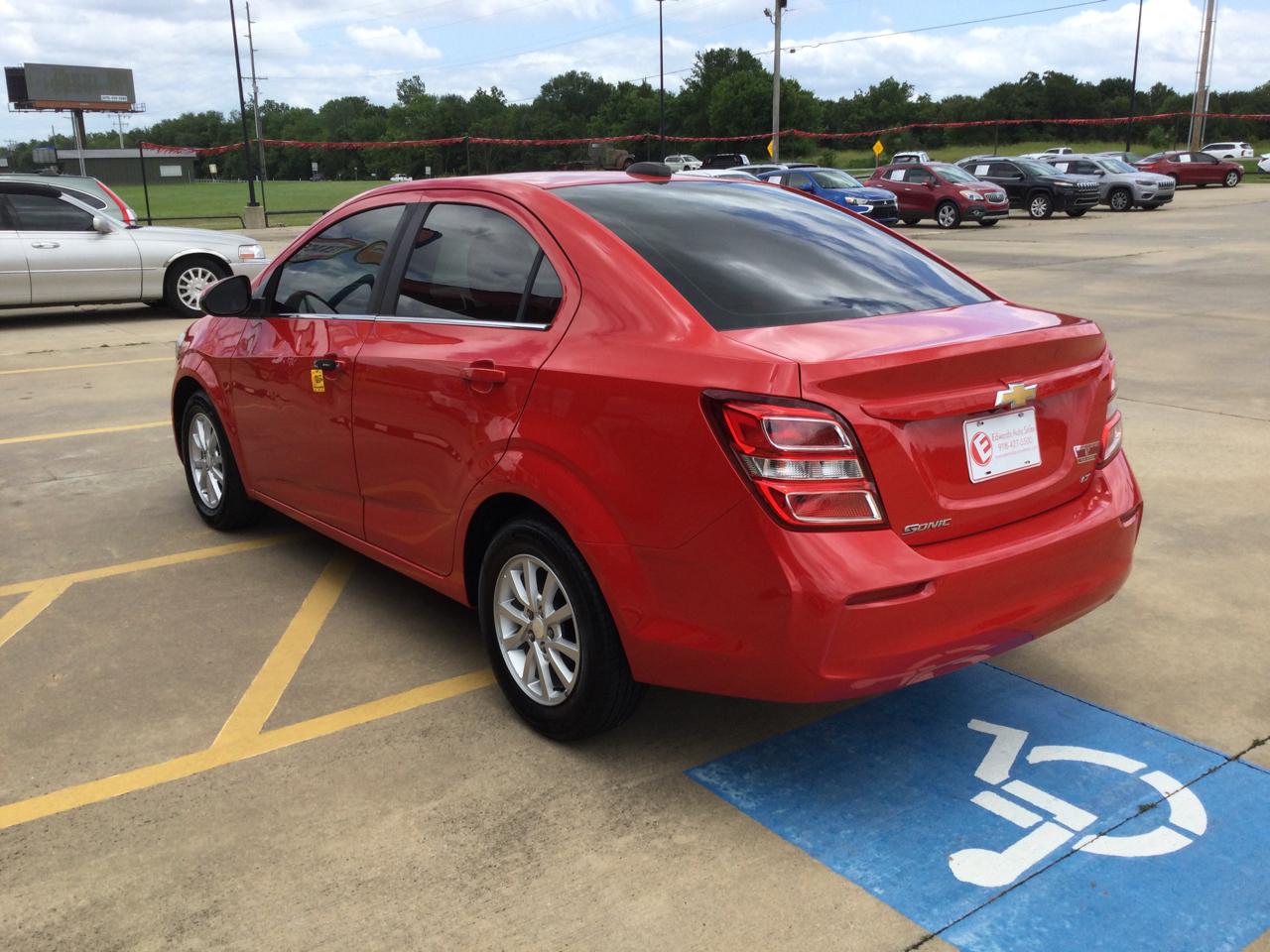 Chevrolet Sonic 4dr Sdn Auto LT 2019