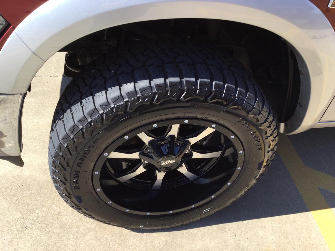 RAM 1500 4WD Crew Cab 140.5" Laramie 2013