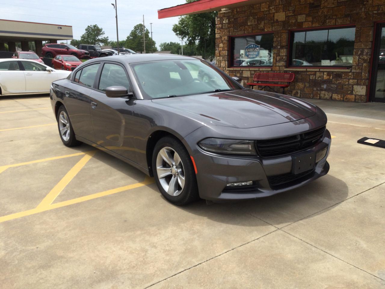 Dodge Charger 4dr Sdn SXT RWD 2016