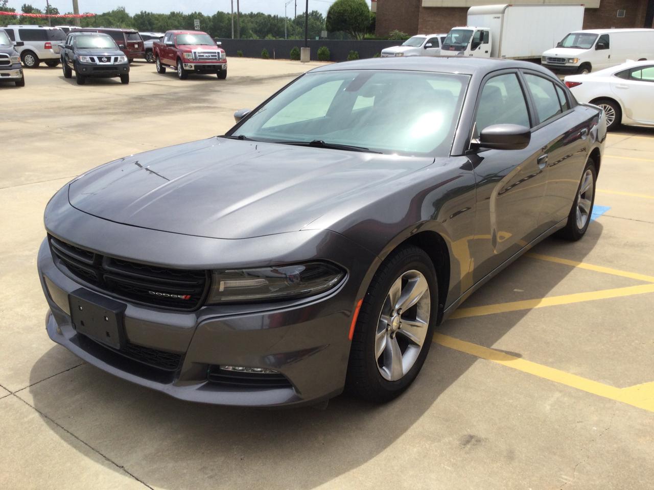 Dodge Charger 4dr Sdn SXT RWD 2016