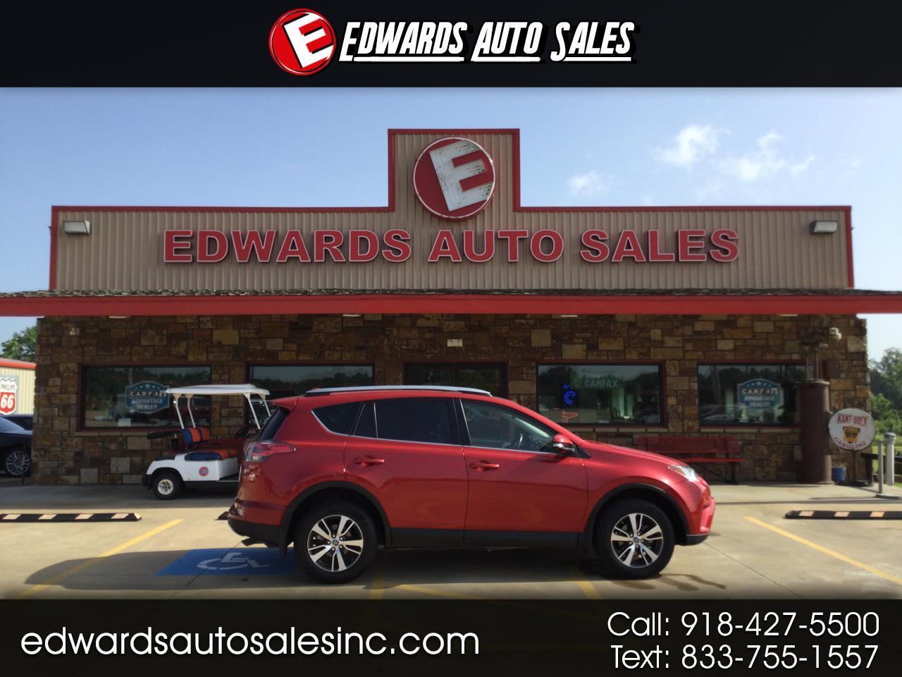 Toyota RAV4 XLE FWD (Natl) 2017