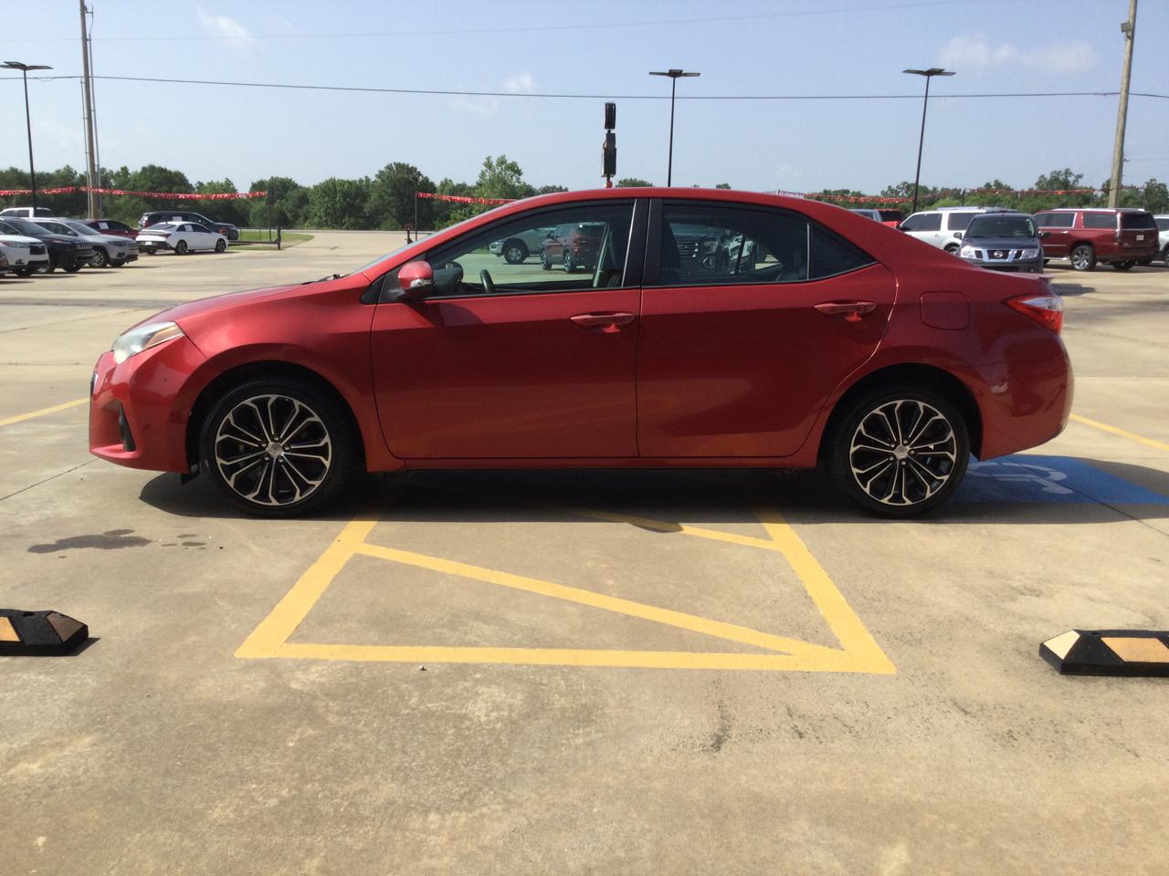 Toyota Corolla 4dr Sdn CVT LE Premium (Natl) 2014