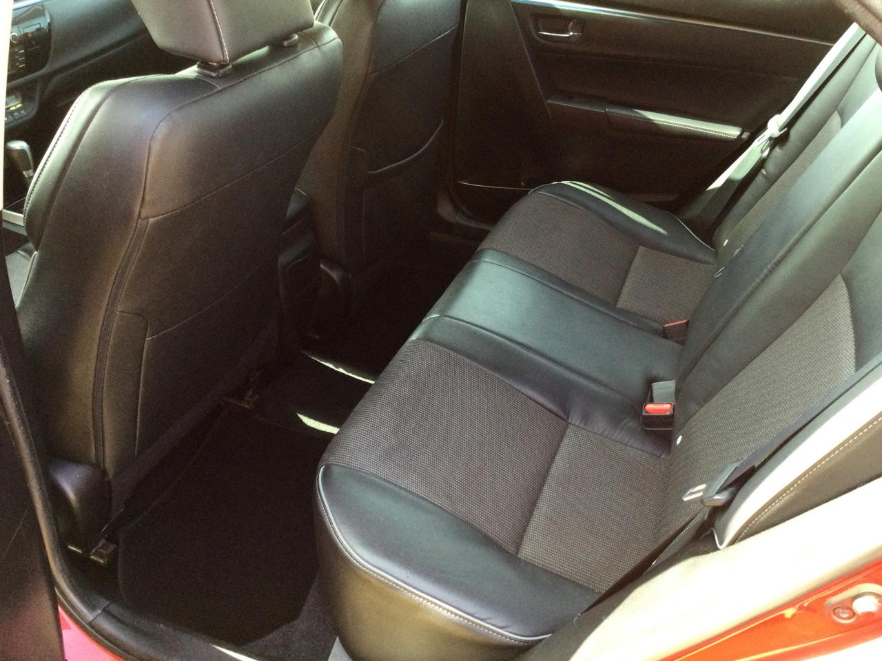 Toyota Corolla 4dr Sdn CVT LE Premium (Natl) 2014